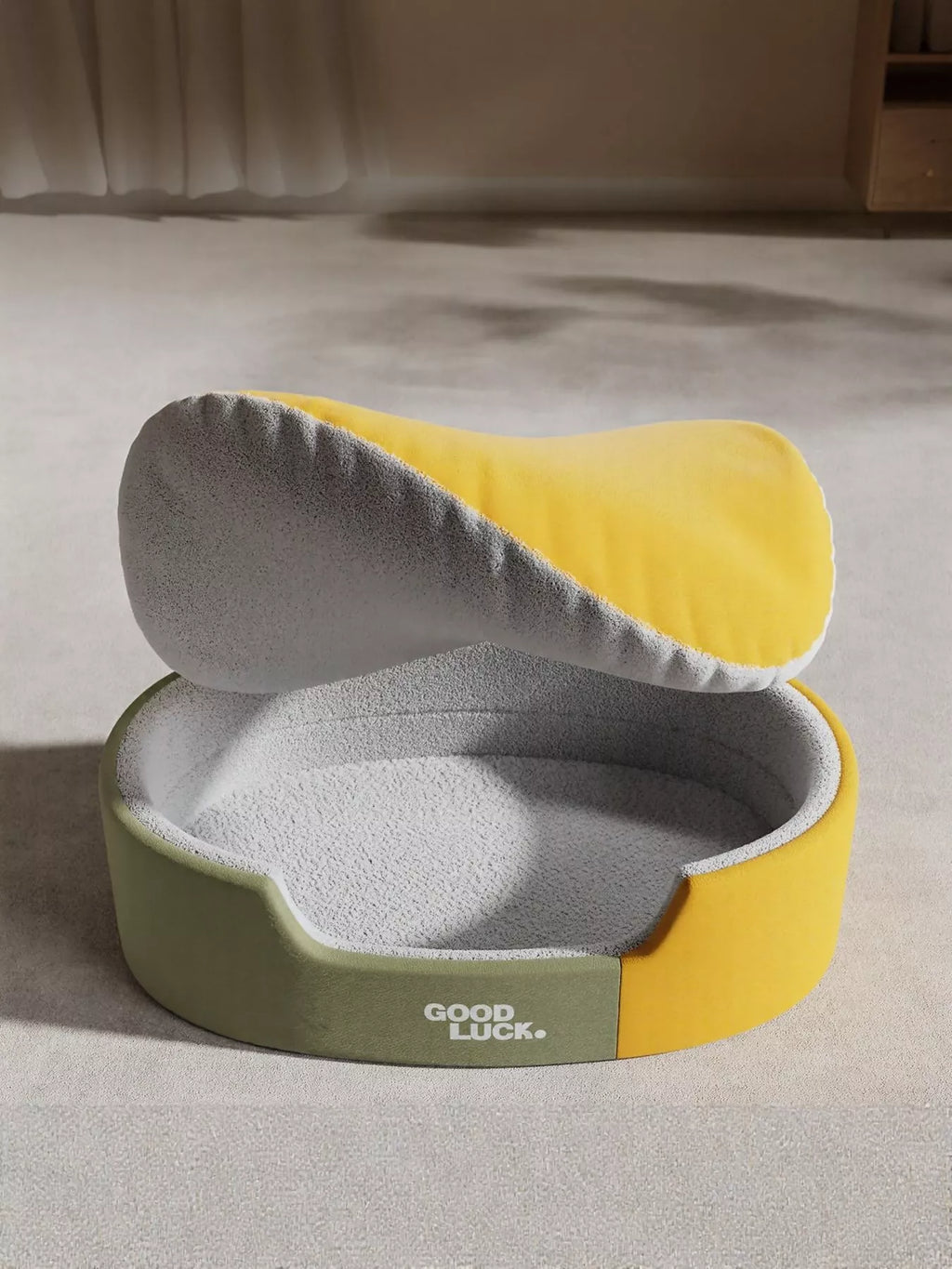 Gros plan détaillé de la texture ultra-douce de la peluche épaisse du panier pour animaux, montrant la qualité premium des fibres moelleuses et du rembourrage en mousse haute densité, douceur incomparable au toucher, matériaux hypoallergéniques et non-toxiques garantissant confort et sécurité maximale
